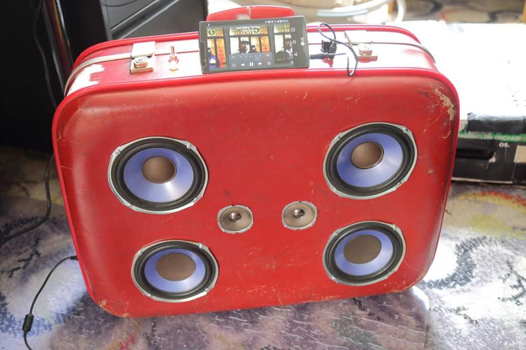 Suitecase boombox (build)
