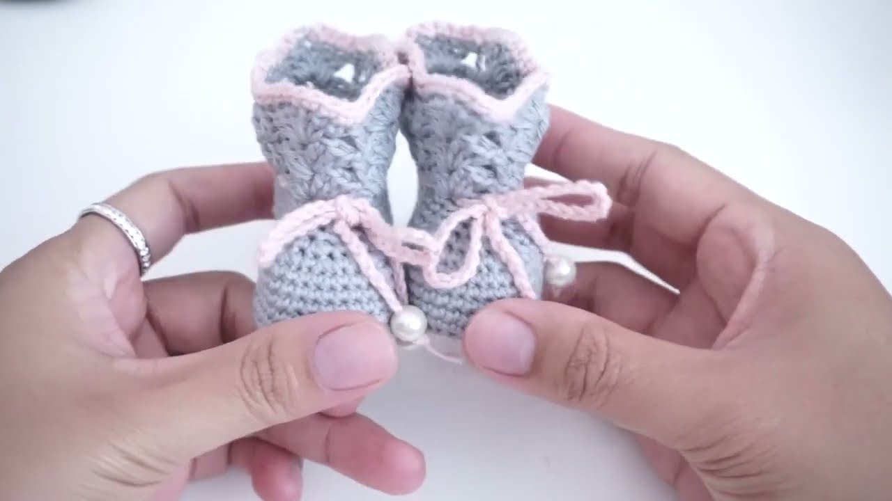 Crochet booties tutorial (Tilda doll shoes )