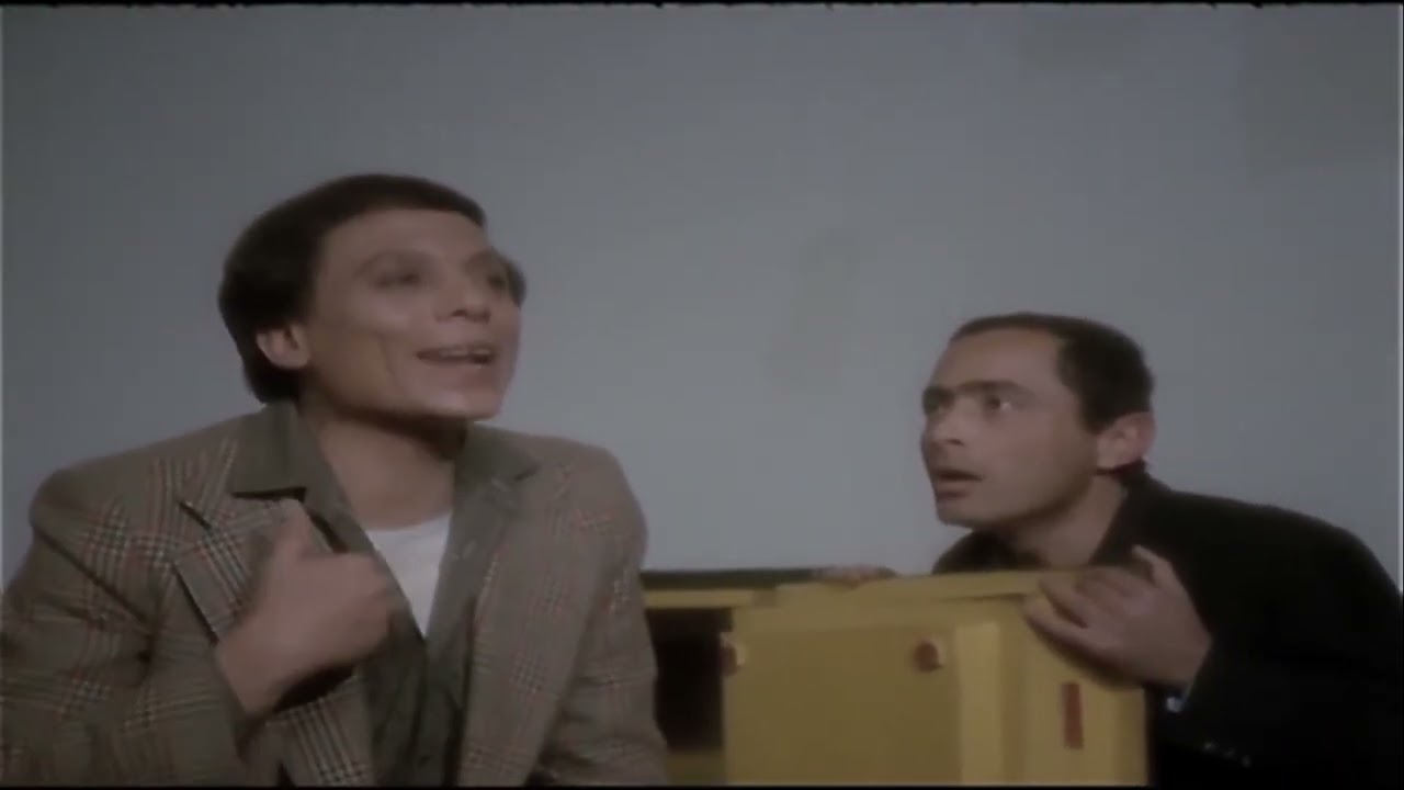 04  لما تروح تقبض مرتبك وموظف الخزنة يقولك انه خد الفلوس جاب بيهم عجوة 😂😂