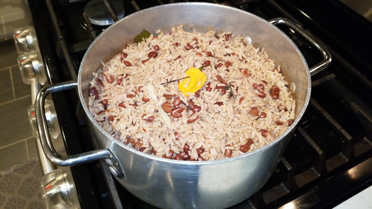 How To Prepare The Original Jamaican  Rice and Peas