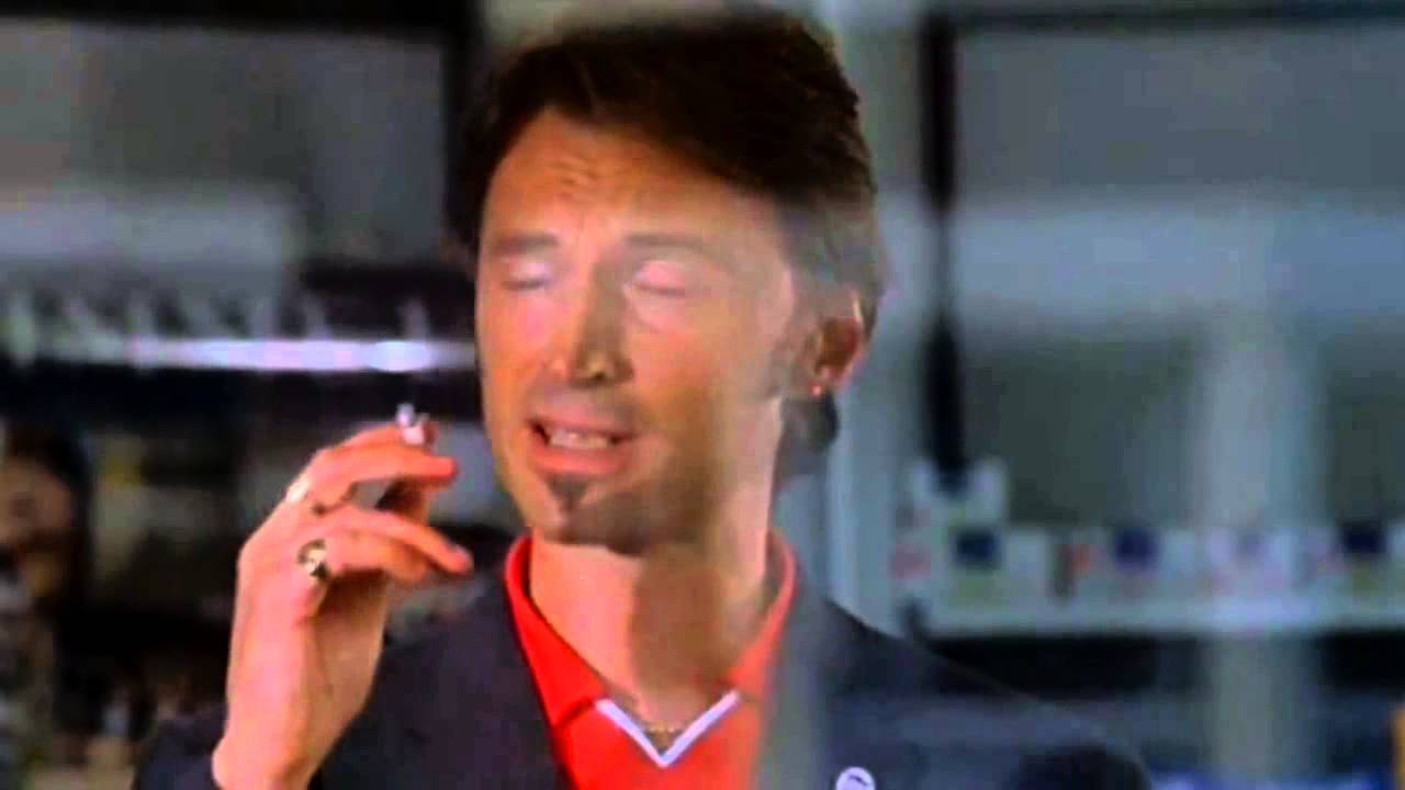 Robert Carlyle  / smoking  /