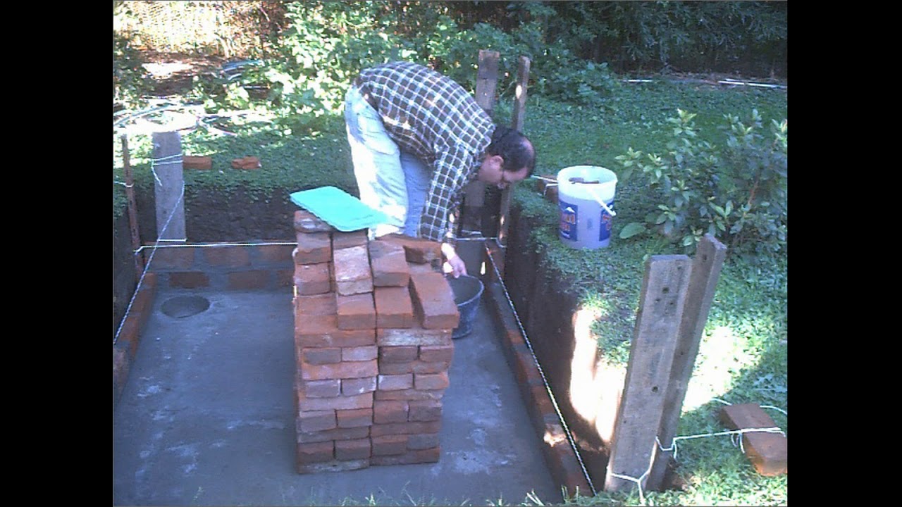 Construcción de un estanque chico. (Marzo a mayo 2005)