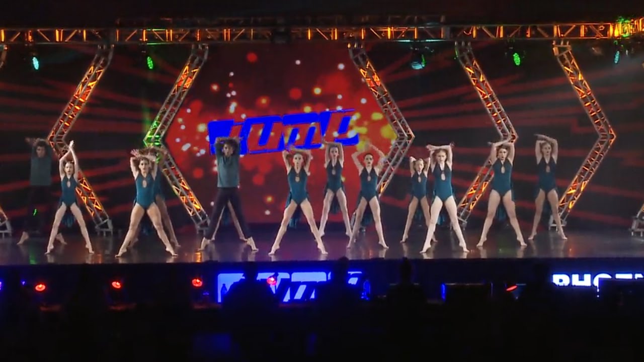 Club Dance Studio - Earned It