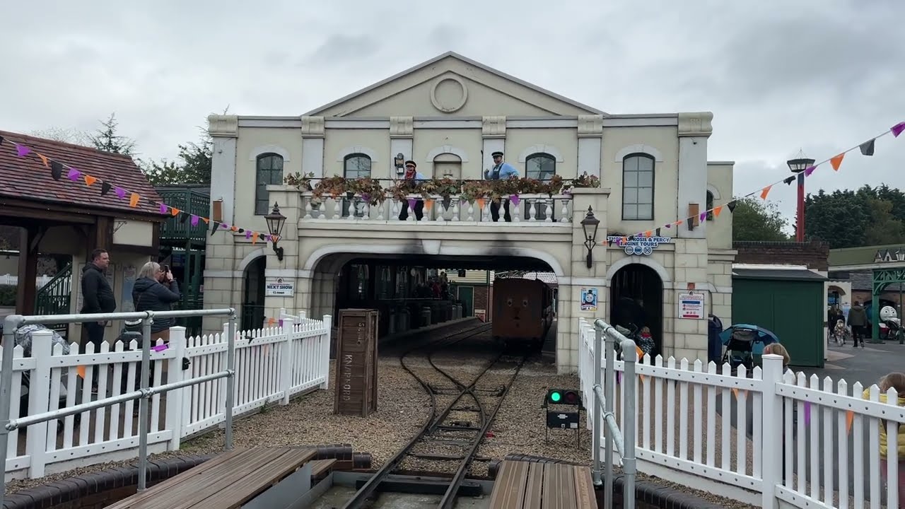 THOMAS LAND: Halloween Show at Drayton Manor