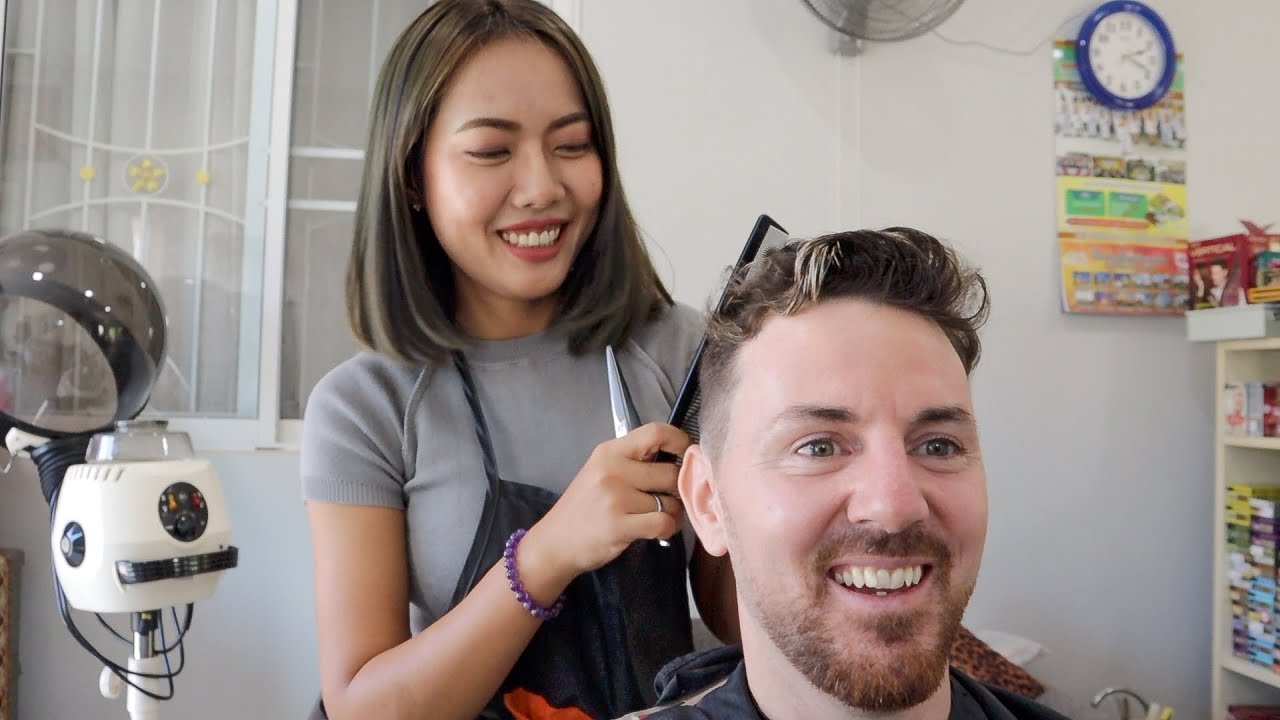 Cute Thai Barbershop Lady 