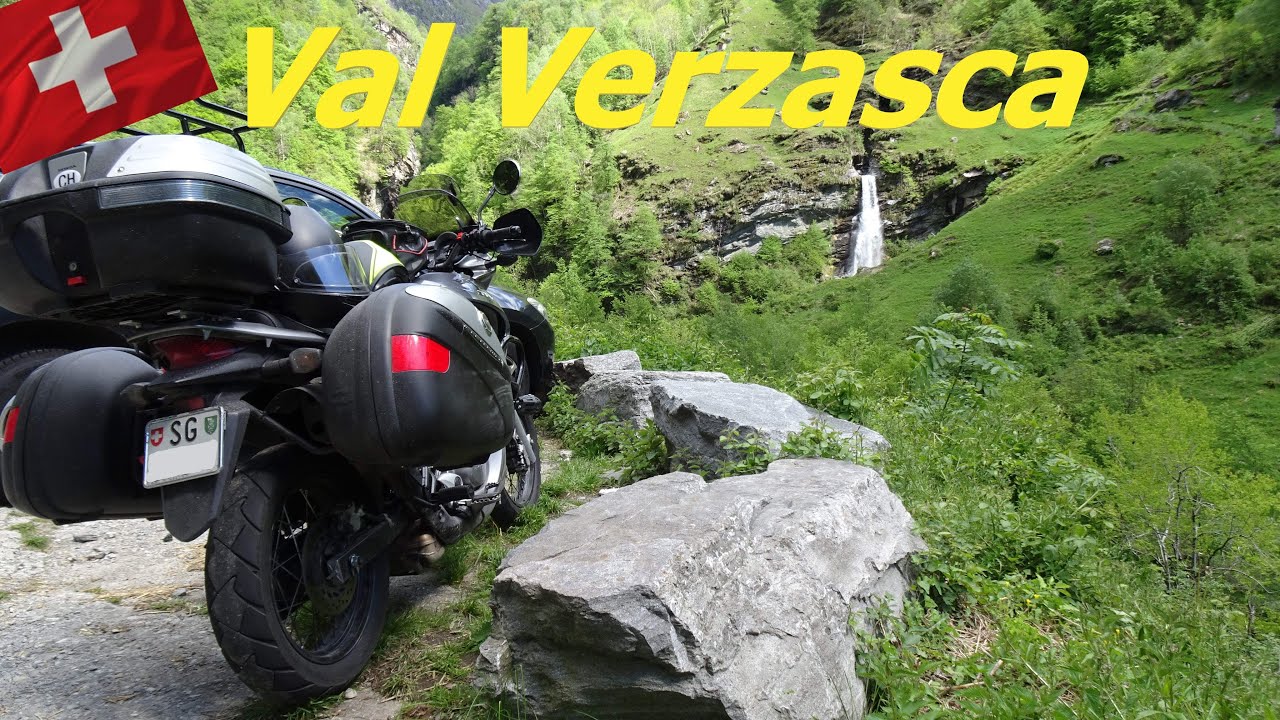 Val Verzasca mit dem Motorrad, Tessin, Schweiz mit der Honda XL 700 Transalp