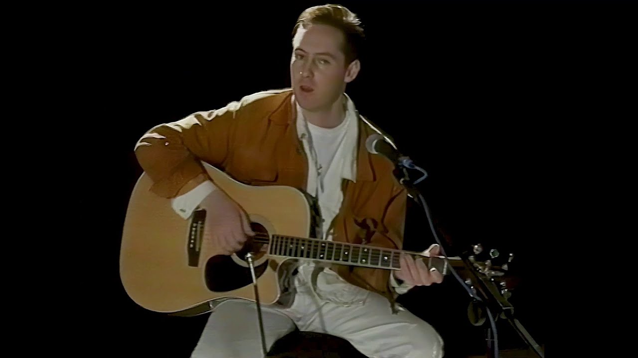 Roddy Frame - Safe In Sorrow (acoustic live) in 1080p