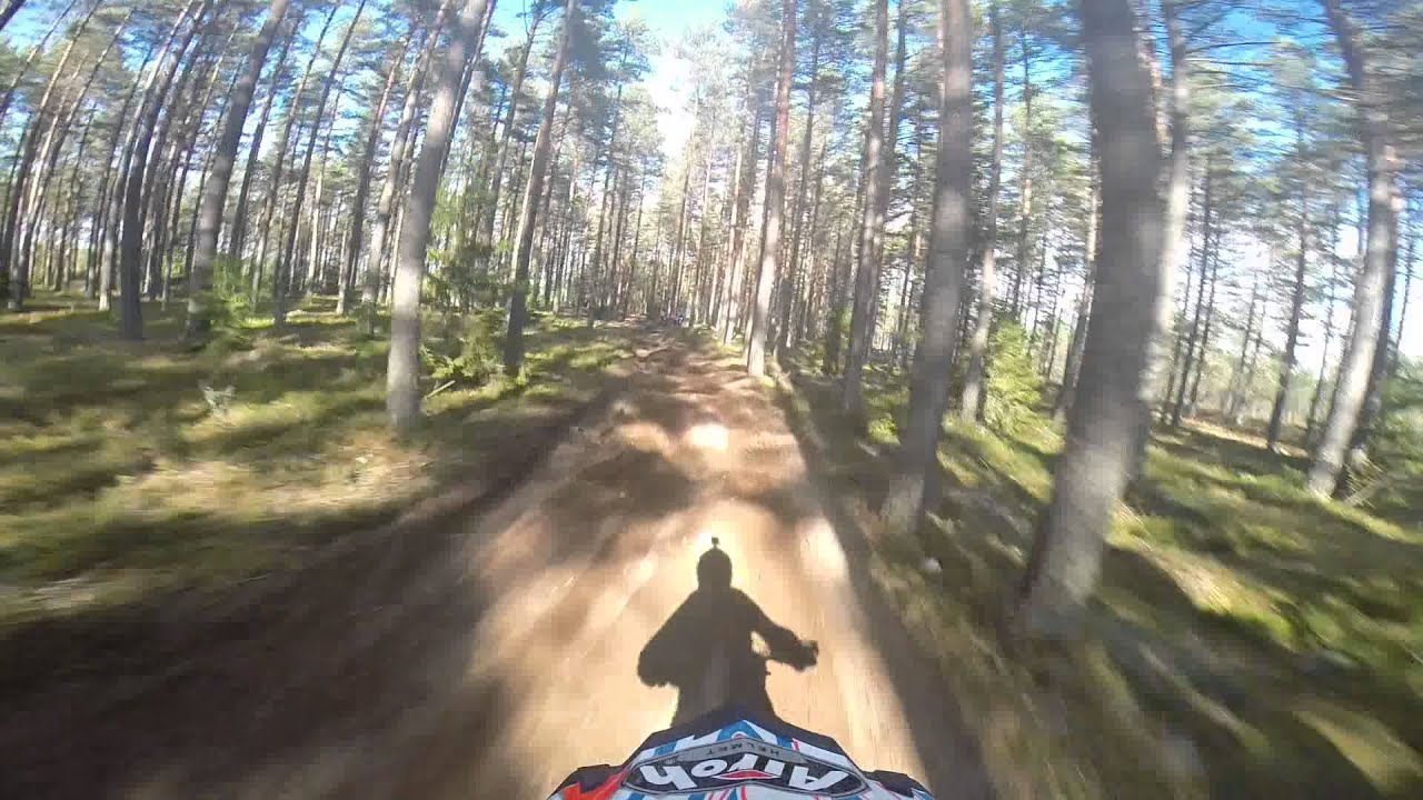 Ett varv på Laxå enduro bana med Linus Ericsson