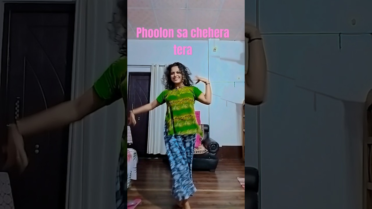 phoolon sa chehra tera 