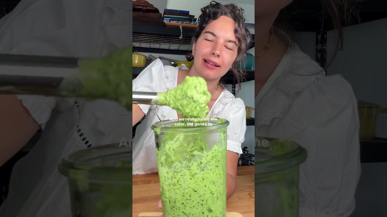 Салат &laquo;Зеленая богиня&raquo; с курицей