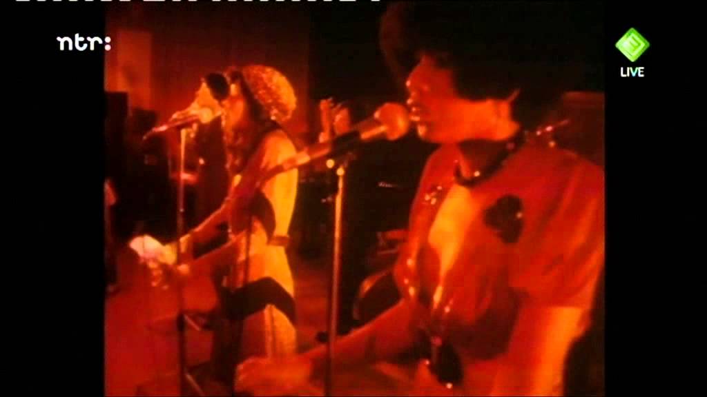 The Pointer Sisters - Yes We Can Can [Live,1974]