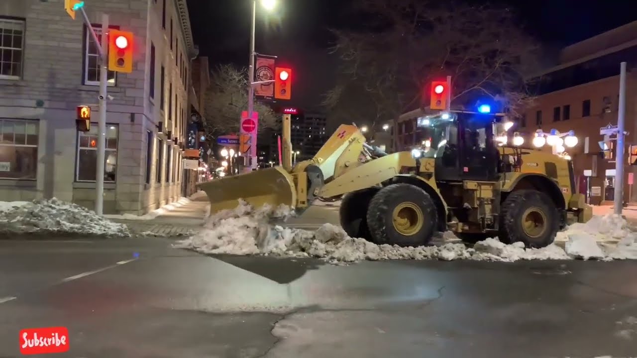 Snow Removal operation Rideau and Sussex - Huge chunks -    Blower eats rubber #heavyequipment