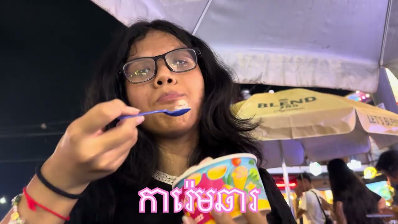 តស់ដើរលេងផ្សារាត្រីនៅសៀមរាបសប្បាយៗ|Night market in Siemreap.