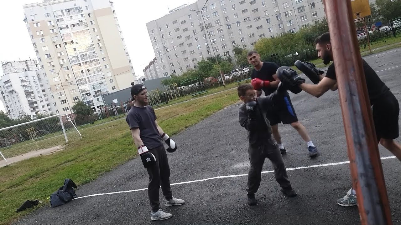 2025 08 27 19h 01m 57s Вася купил перчатки