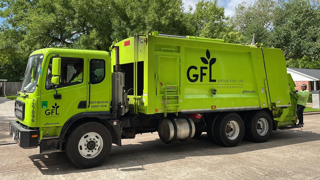 GFL: Autocar Xpert Heil DuraPack 5000 Rear Loader Garbage Trucks!