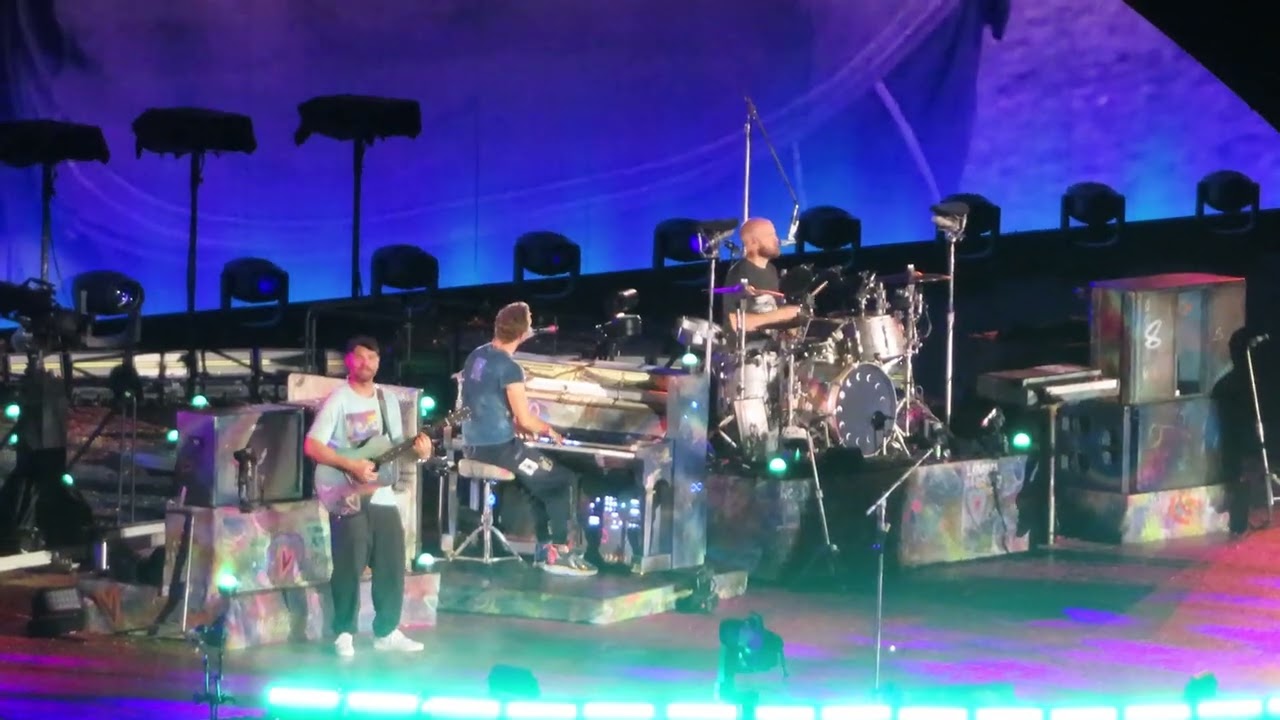 Coldplay - 04 The Scientist - Gillette Stadium Foxboro MA July 16th 2025