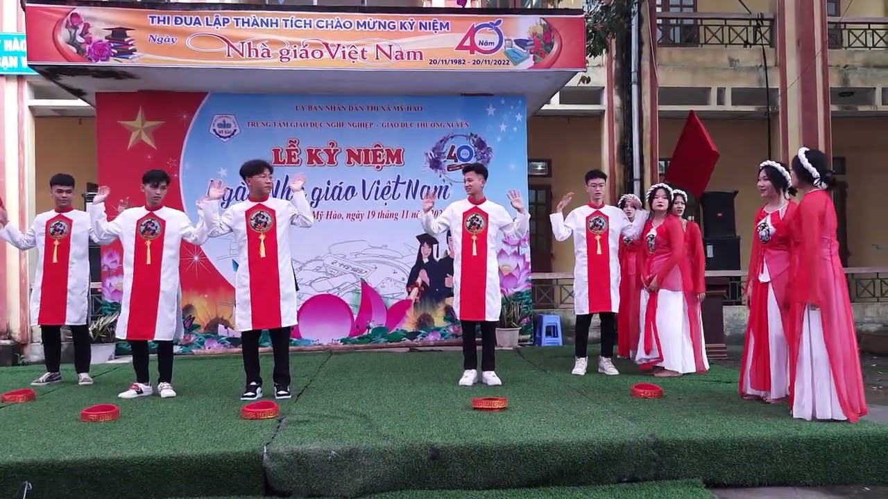 Múa: bèo dạt mây trôi - Tát nước đầu đình_ Chi đoàn 12A1