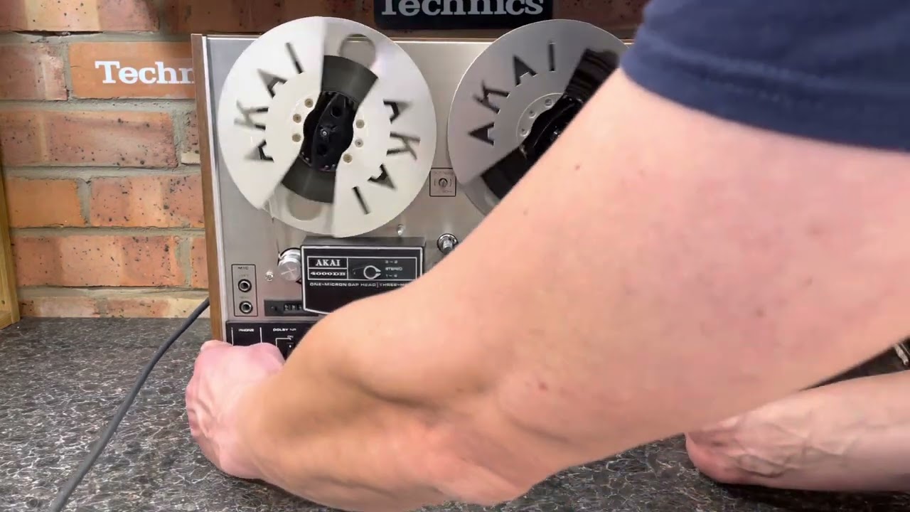 AKAI 4000DB