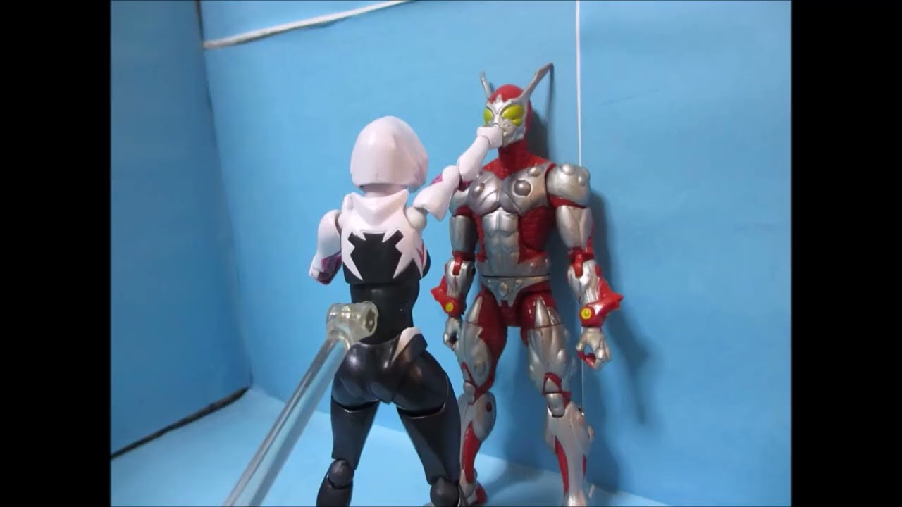 スパイダーグウェンvsビートル コマ撮り