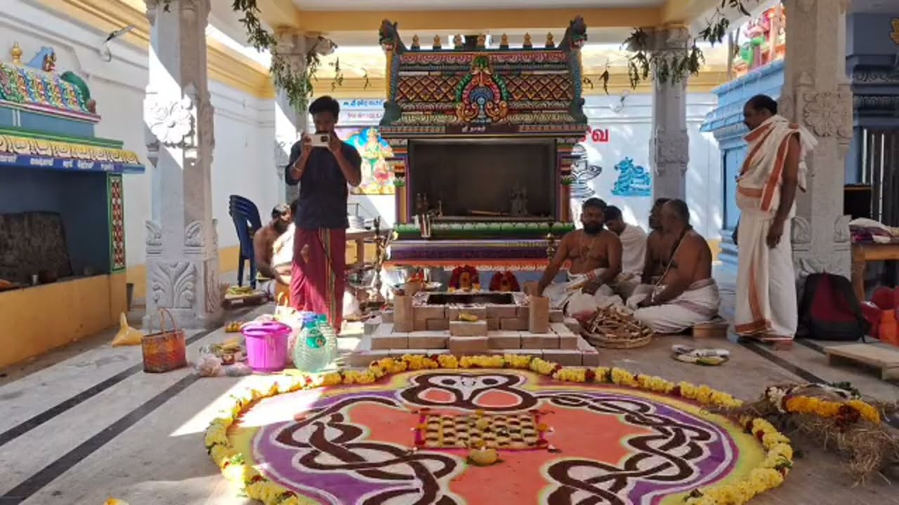 மங்கள இசை, ஸ்ரீ விக்னேஷ்வர பூஜை, புண்யாஹவாசனம், வாஸ்த்து சாந்தி, பிரவேச பலி தீபாராதனை,