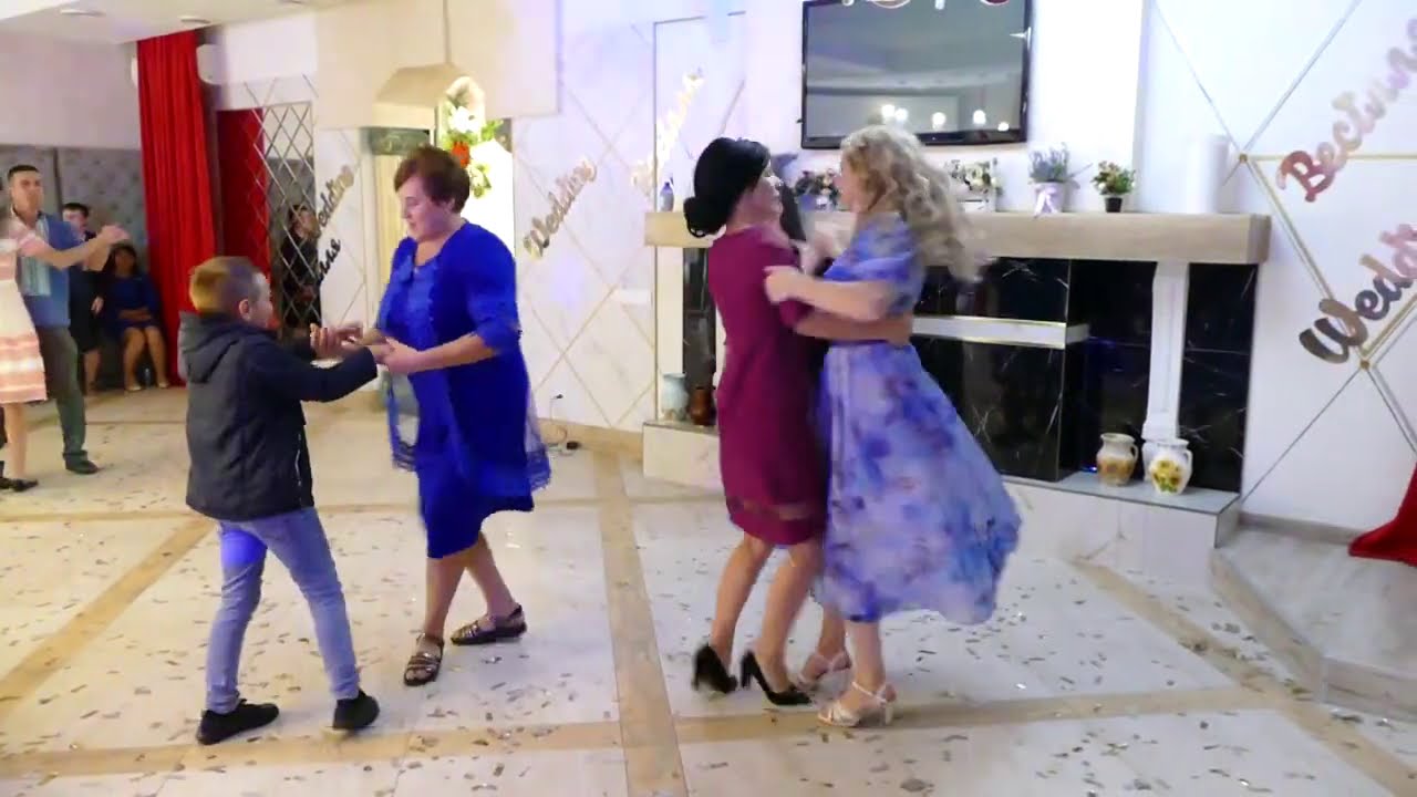 ЗОЛОТІ КРИЛЕЧКА НЕБЕЗПЕЧНІ ЖАЛА➤ВЕСІЛЬНА ПОЛЬКА➤ВІДЕОЗЙОМКА 2020➤@NARODNI_PISNI  0966556373