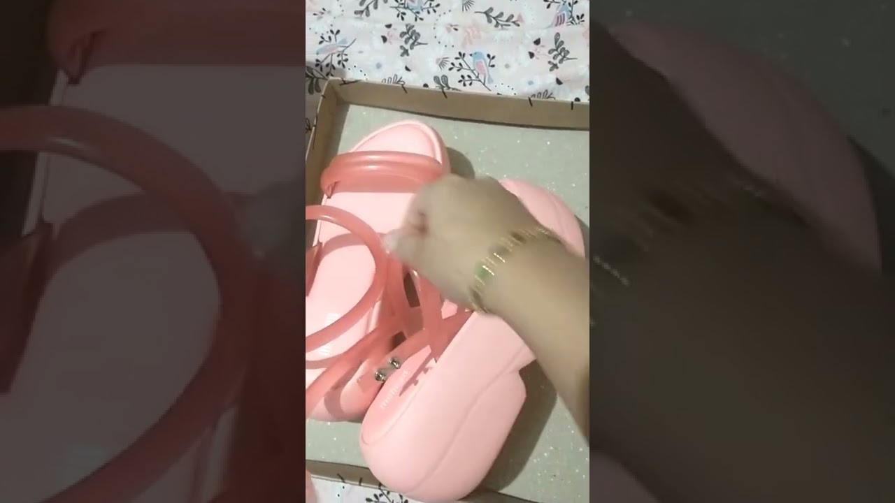 Unboxing Melissa Air Bubble Platform