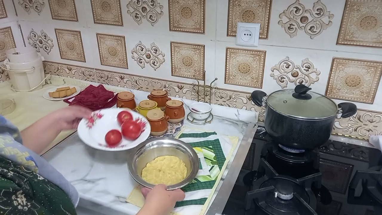 A Peaceful winter Day/snowy yard,cooking & sewingیک روزآرام زمستانی/حیاط برفی،آشپزی وخیاطی