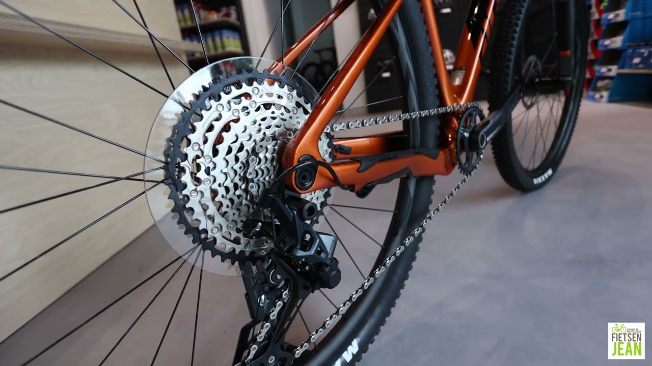2022 GIANT XTC ADVANCED 2
