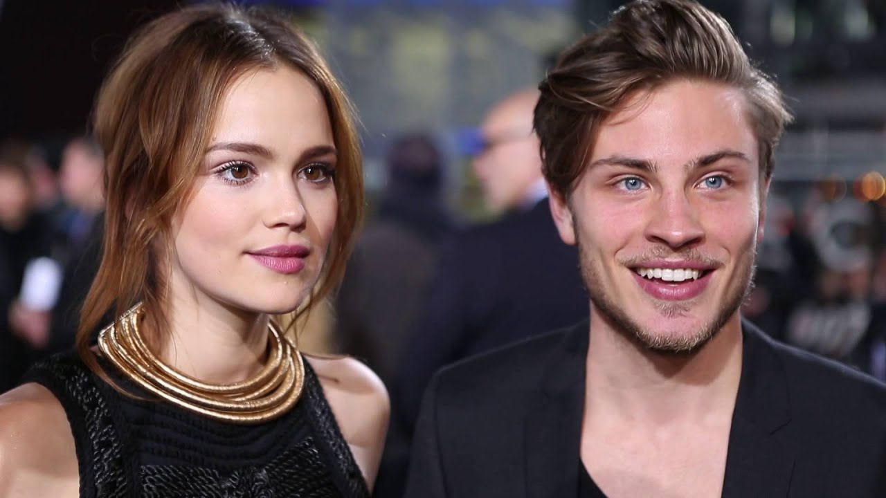 Emilia Schüle und Jannik Schuemann  JAMES BOND 007 - SPECTRE + LENA LOVE