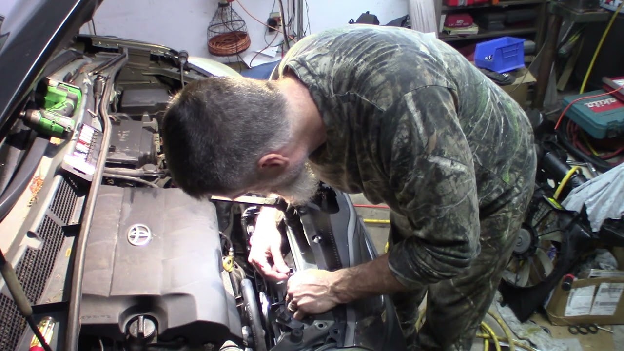 2011 Toyota Sienna 3.5L Cooling Fans Replacement