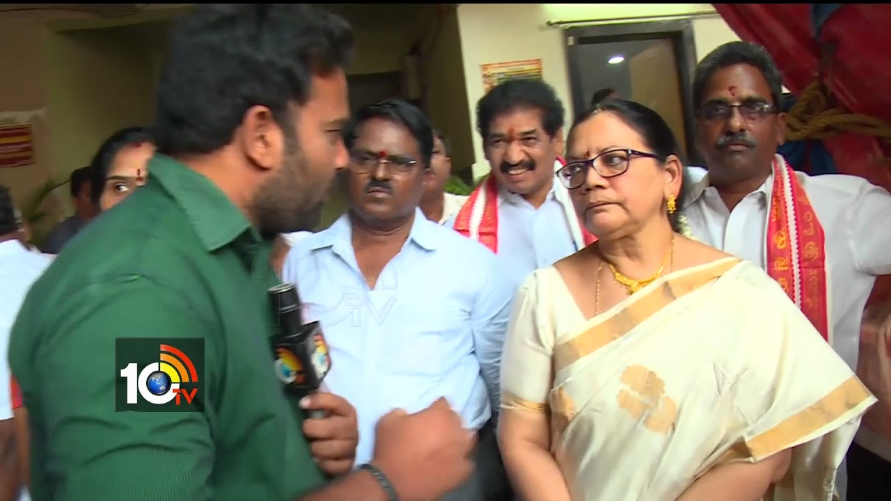 Vijayawada New EO M Padma Face to Face | Durga Temple Controversy | AP | 10TV