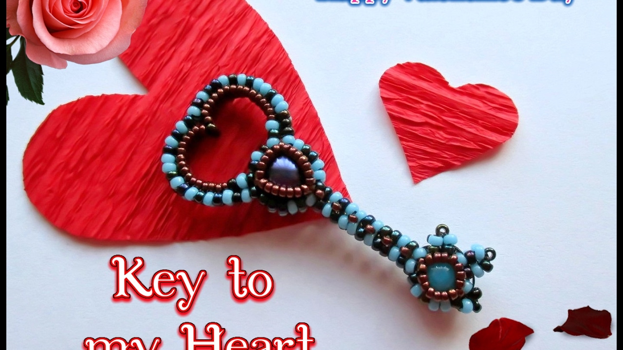 Beaded key in tubular herringbone/ladder stitches - Beading Tutorial