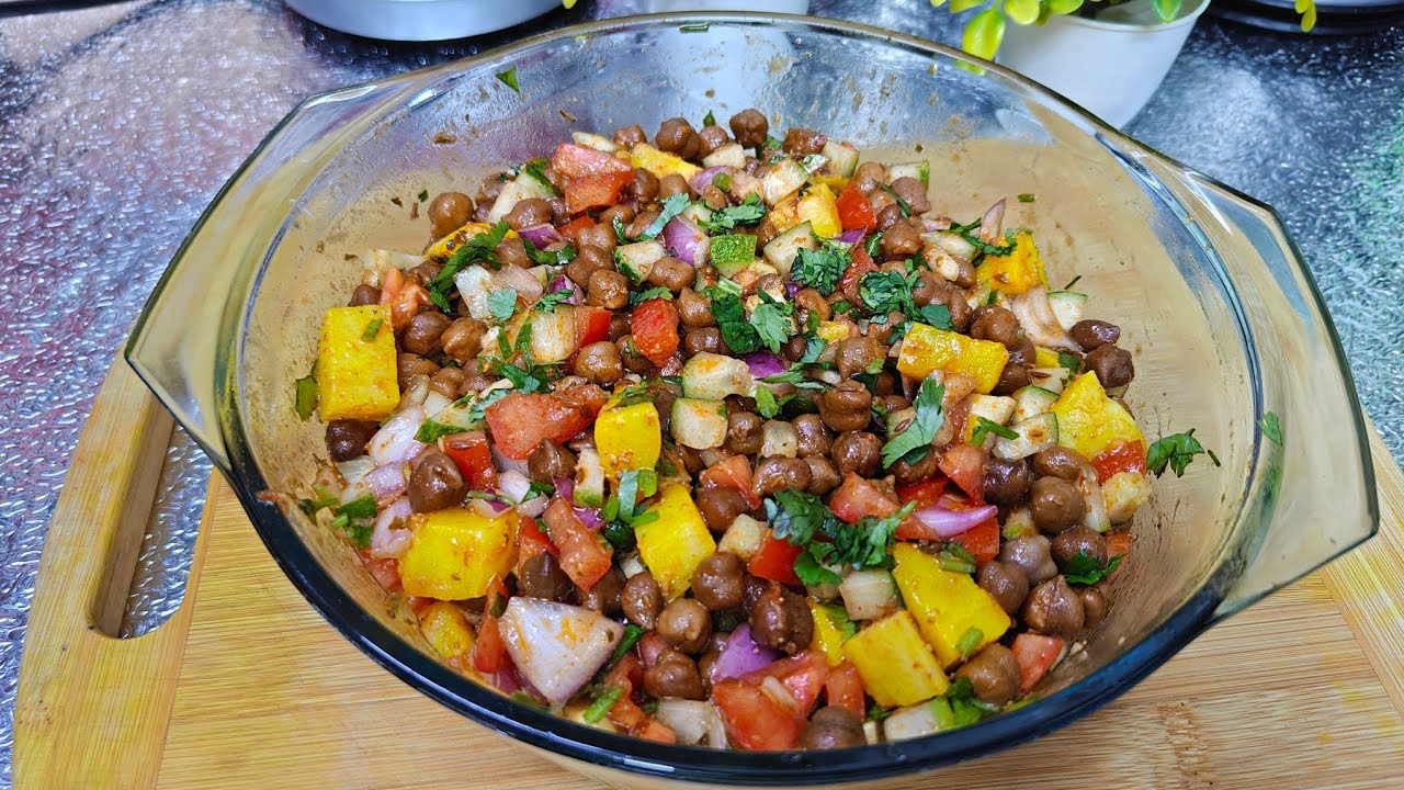 Iftaar mein sab poochhenge kaise banaya? 🤫 Ramzan Special Authentic Chana Chaat Masala | 