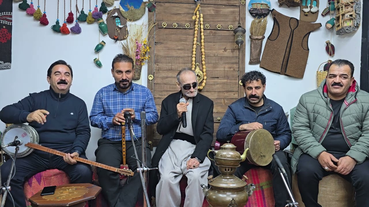 نوێترین دەرکەوتنی مامۆستا عەینەدین سەرەتای ساڵی نوێ ٢٠٢٥ لە سلێمانی لە ستودێوکەی سورەی ساز