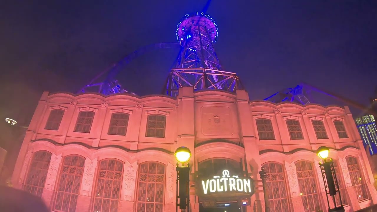 Voltron Nevera am Tag und am Abend - Europa Park