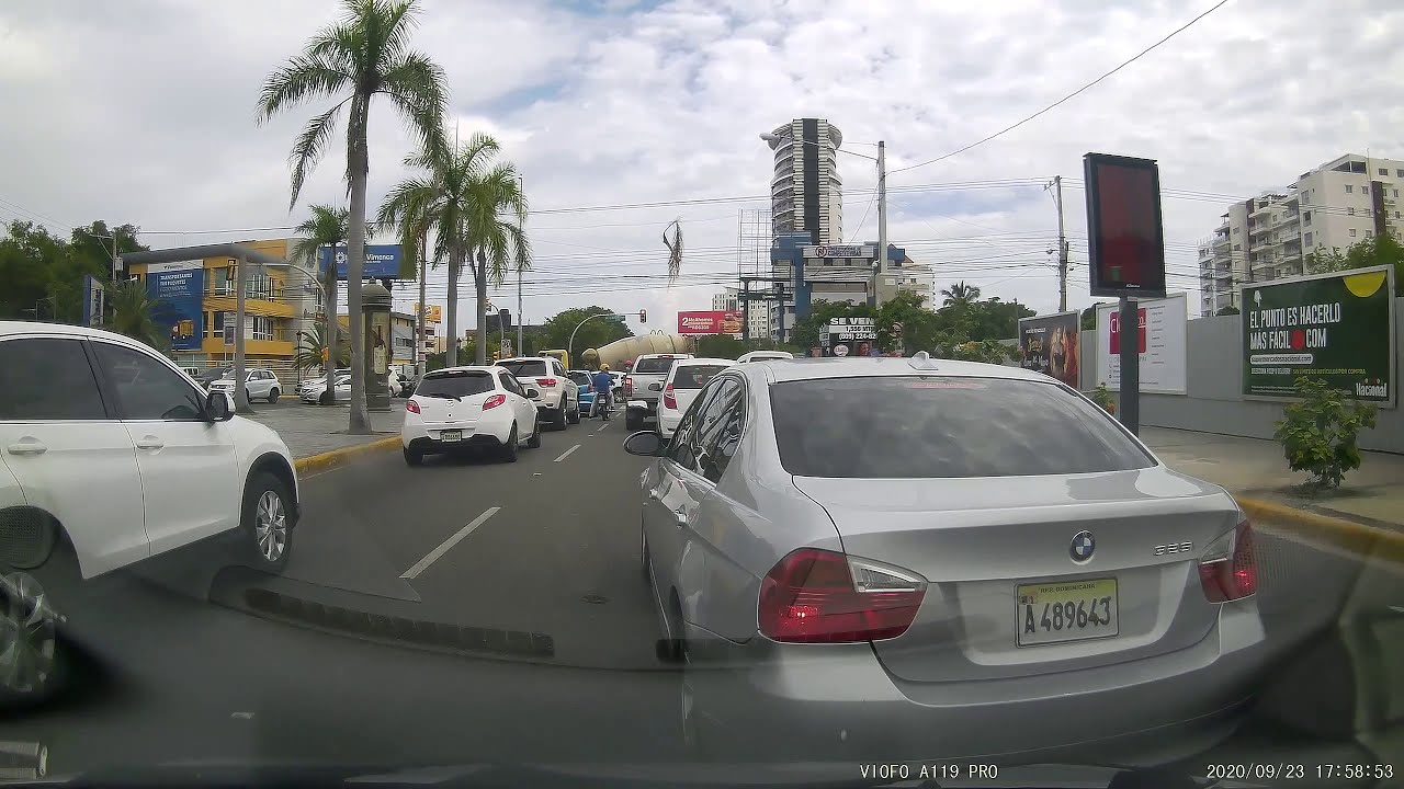 BMW CUT OFF & BRAKE CHECK | DOMINICAN DRIVERS | Santo Domingo, RD