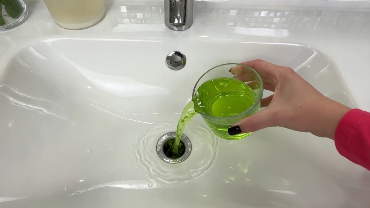 Les mauvaises odeurs disparaissent, l’eau s’écoule comme une rivière impétueuse