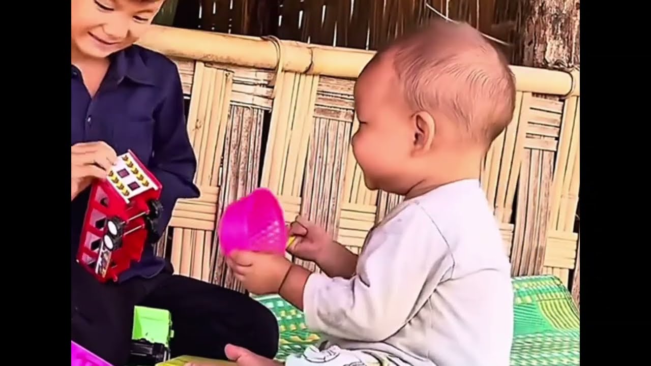 Single Mom Grows Bean Sprouts to Earn a Living | Inspiring Rural Life Story