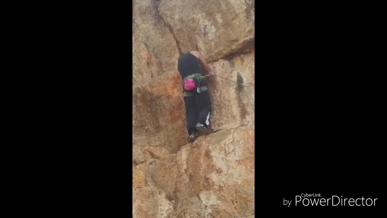 Escalada en Asilo de Malaga. Via nido del cuco 6a