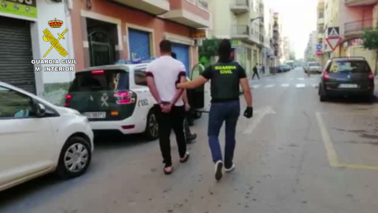 La Guardia Civil desarticula en Torrevieja y Almoradí con una banda especializada en ciberestafas