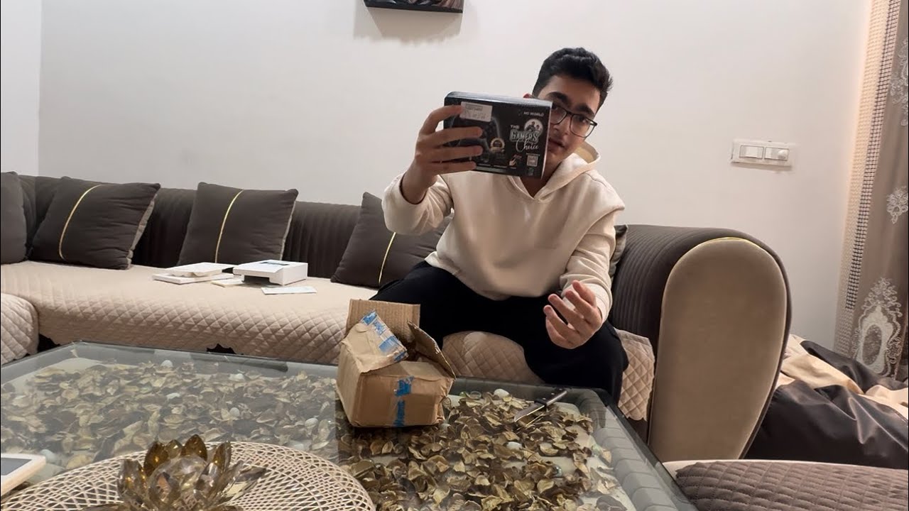 Unboxing PS4 remote controller/ full fun with friends 🤣.   #ps4 #funny #fun #friends #unboxing 