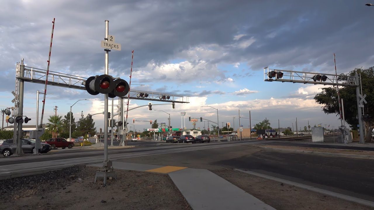 Sierra Street Railroad Crossing Tour (CA SR 201), Kingsburg CA