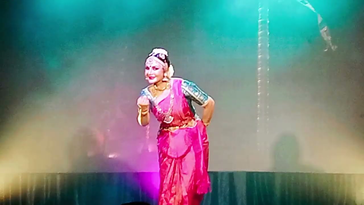 ആശ ശരത് അവതരിപ്പിച്ച ഭരതനാട്യം ഗുരുവായൂർ / bharathanatyam / guruvayur 