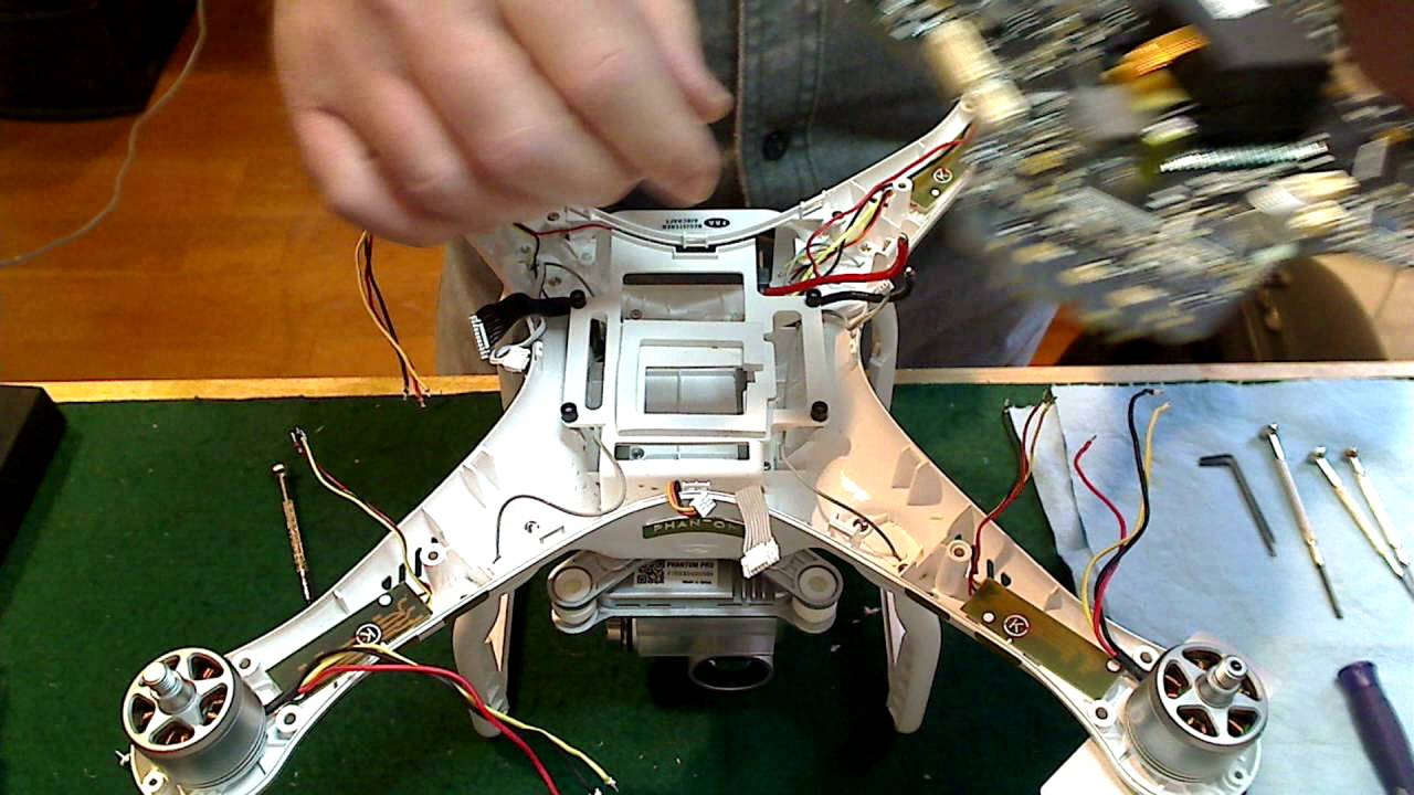 Phantom 3 Professional - ESC Center Board Replacement(Part 96)