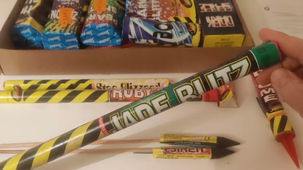 UNBOXING - Final Fantasy Selection Box by Standard Fireworks