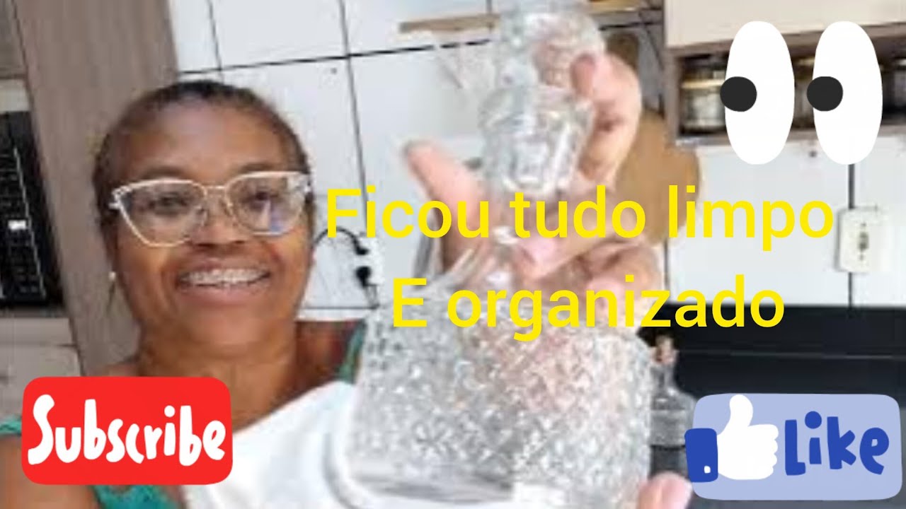 Primeira faxina do ano na cozinha | tirando decoração de natal 