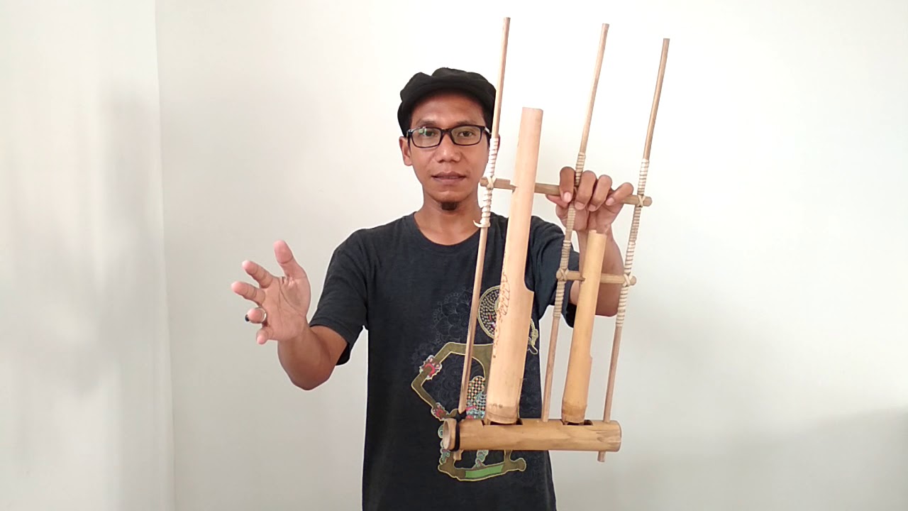 Tutorial memegang dan membunyikan Angklung