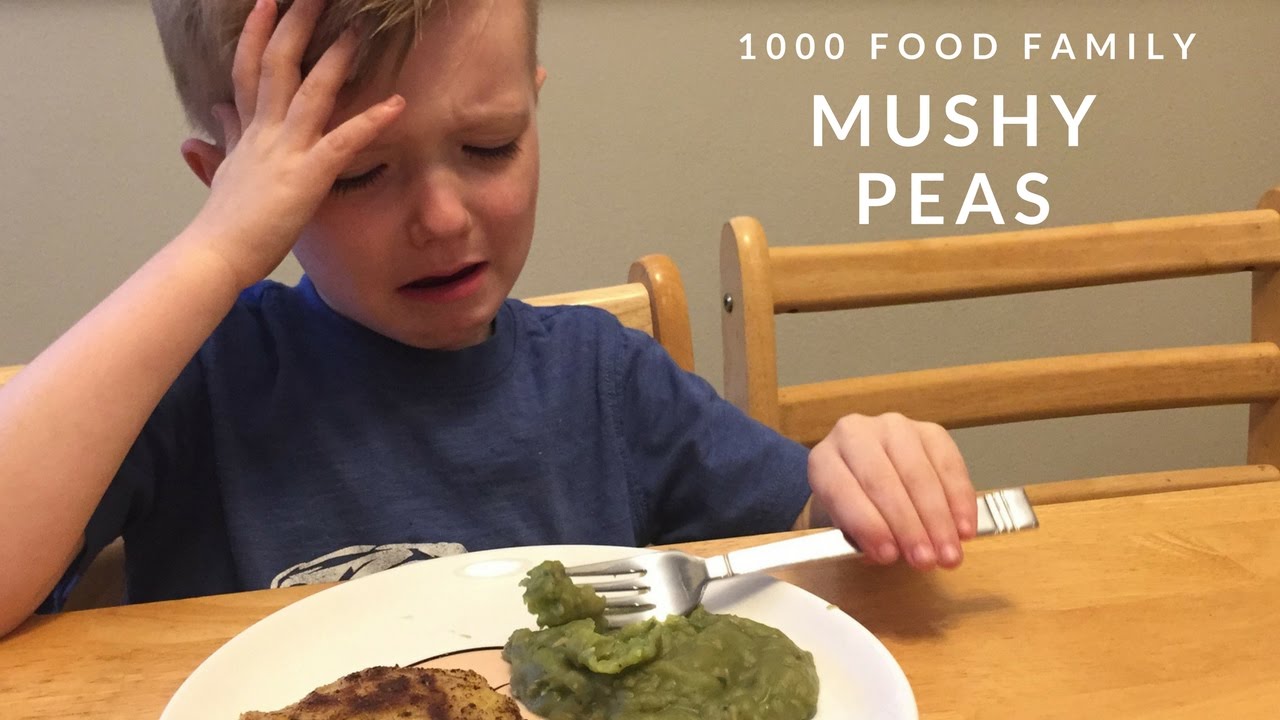 🏴󠁧󠁢󠁥󠁮󠁧󠁿 American Kid Tries Mushy Peas | Food 17 of 1000