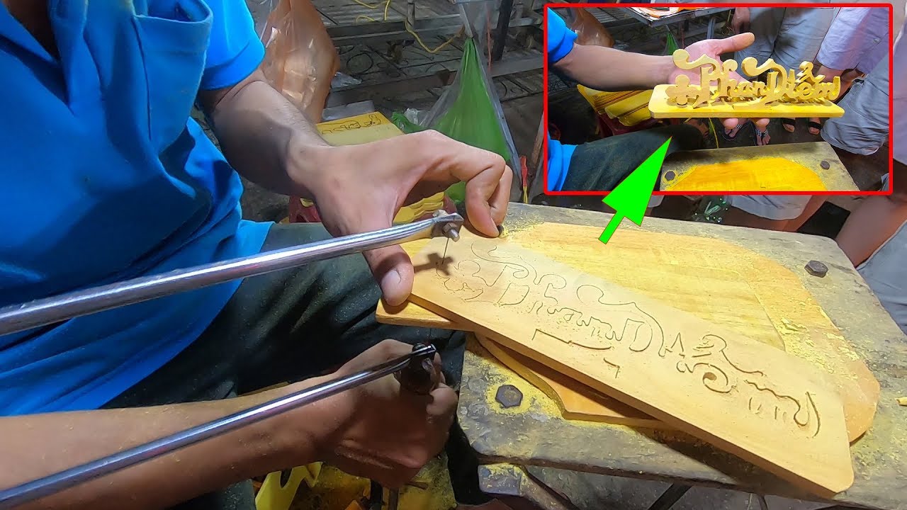 Bái phục Thánh khắc chữ trên Gỗ như máy cắt CNC ở chợ đêm Phú Quốc
