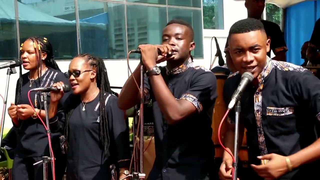 #AFROO MAMAA - UHAMIAJI TANZANIA BAND